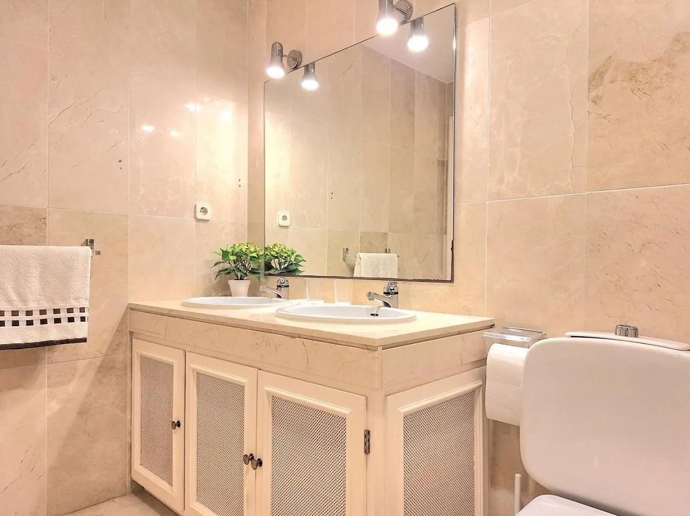 Aloha Pueblo Valle Del Golf, Puerto Banus Marbella Holiday home